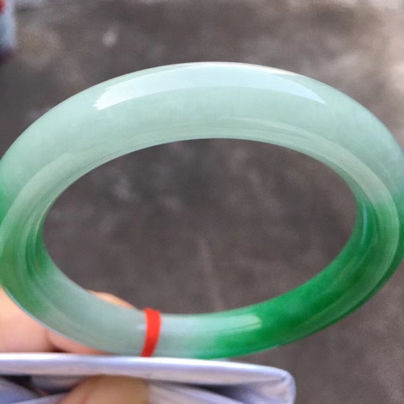 Naturalna bransoletka z jadeit – Bracelets recenzja i cena