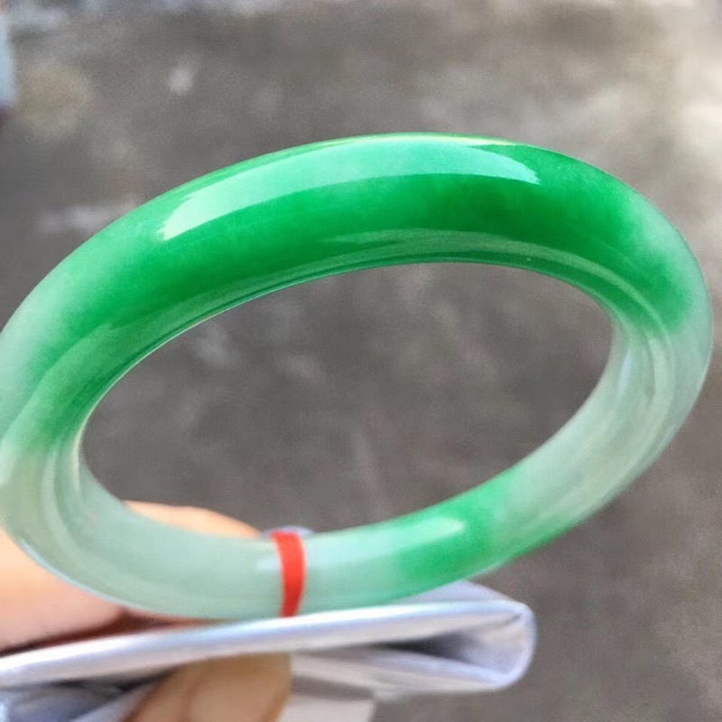 Naturalna bransoletka z jadeit – Bracelets recenzja i cena